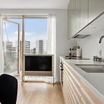 Lejlighed Modern & Stylish With Private Balcony Århus