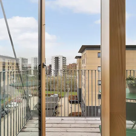 Lägenhet Modern & Stylish With Private Balcony Århus