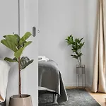 Modern & Stylish With Private Balcony Apartman *