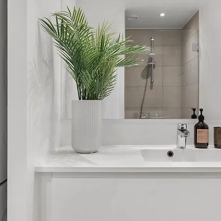 Διαμέρισμα Modern & Stylish With Private Balcony